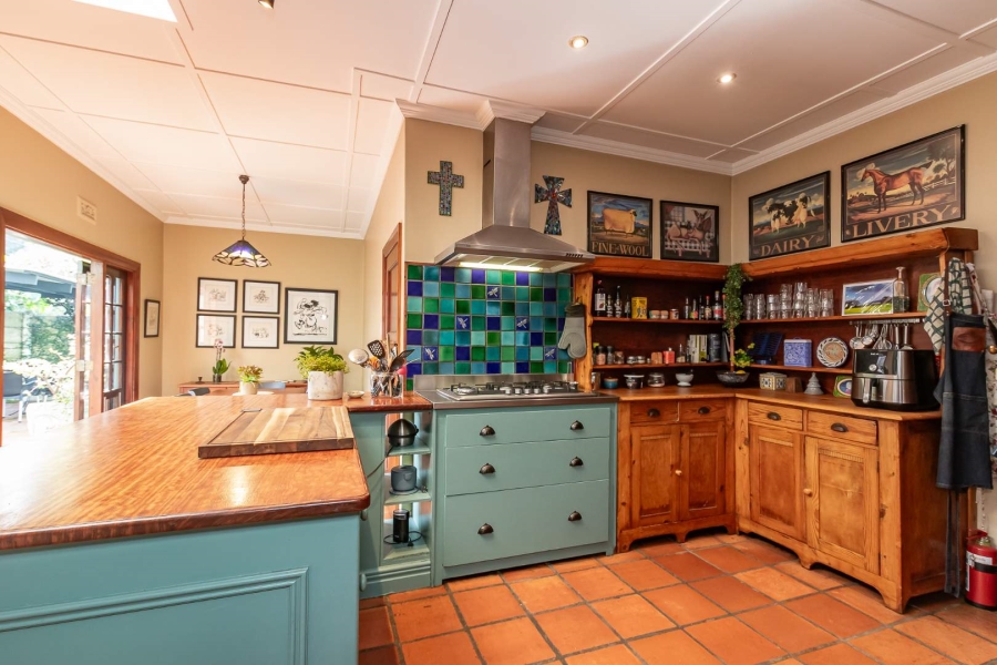 6 Bedroom Property for Sale in Newlands Western Cape